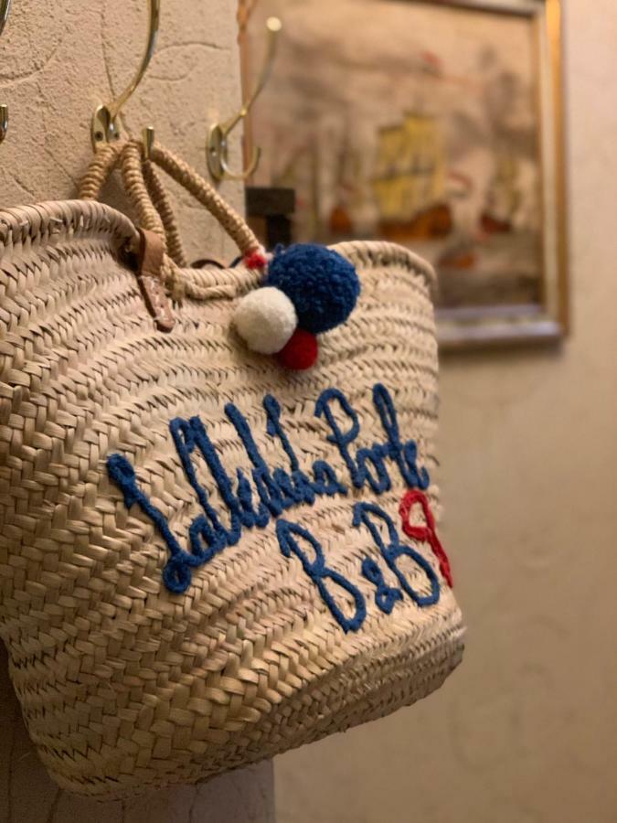 La Cle De La Porte Bed & Breakfast
